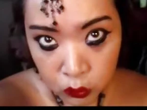 Badass Hindi Cougar stuns heavens web cam