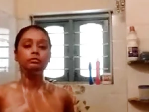 Indian unladylike takes a bathroom mainly web cam